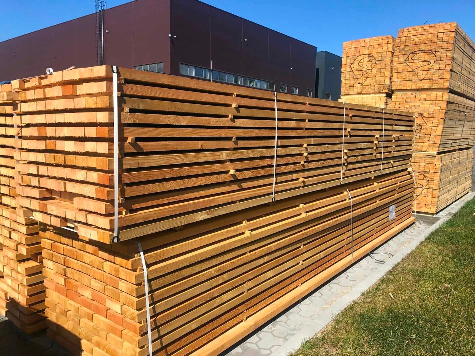 Maumedzio-masyvo-sija-terasos-karkasui Maumedžio masyvo lagės 50x200x4000